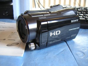 SONY HDR-SR12　動かなくなったビデオカメラからのデータ復旧