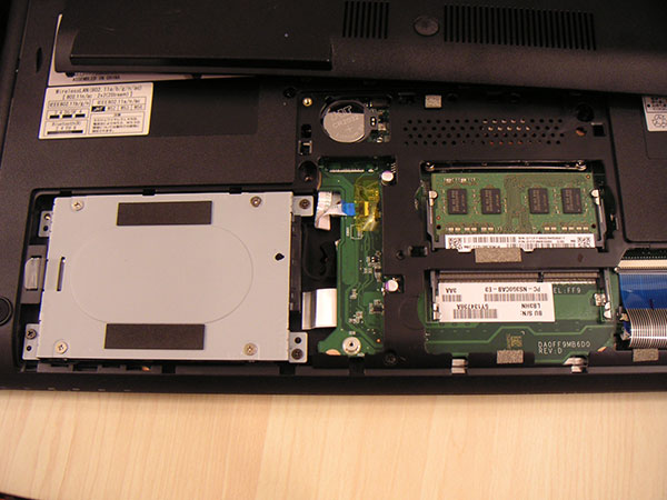 LAVIE NS350/C PC-NS350CAB-E3 Windows10の更新後、黒い画面のまま起動 