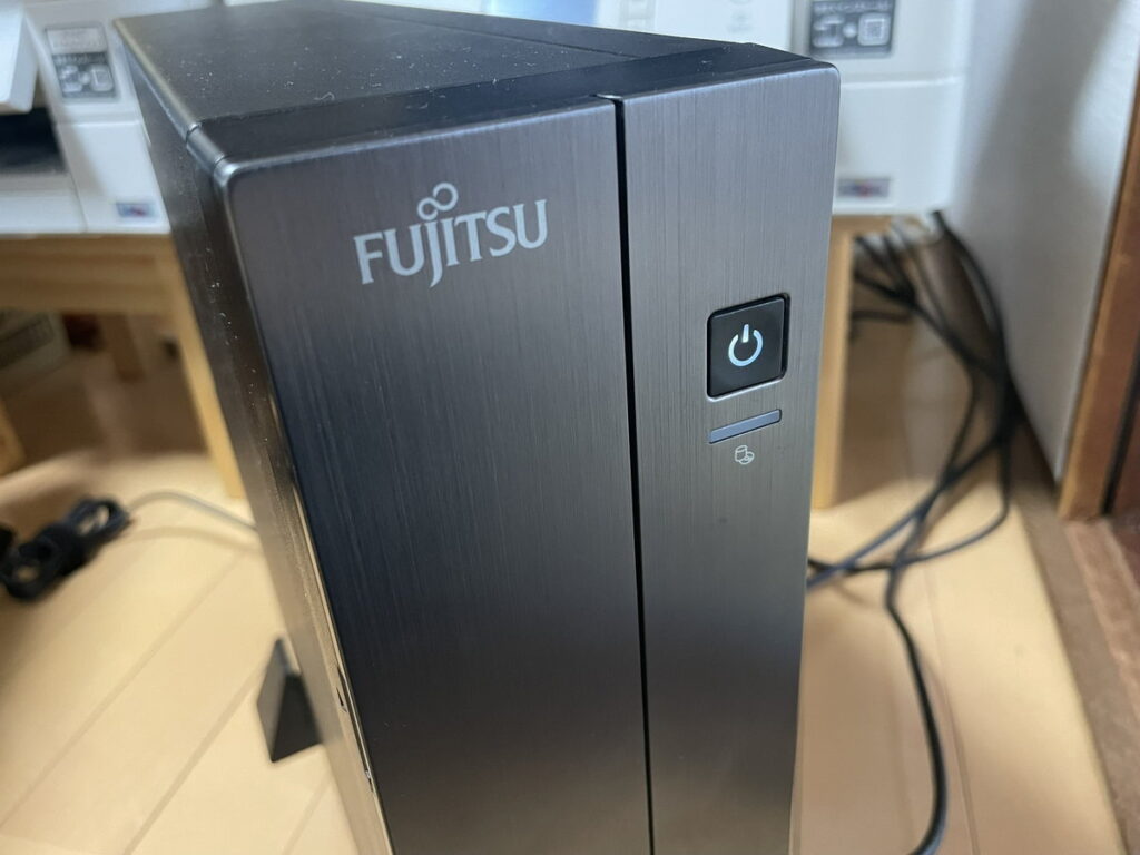 ESPRIMO WD2/Wの前面LEDの状況